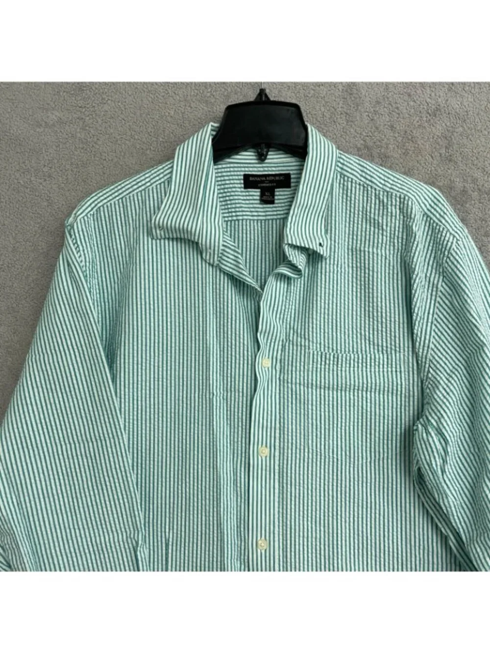 Banana Republic Men's XL Green Striped Textured Button-Up Shirt Cotton B1170